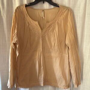 High Sierra Tan Long Sleeve Buttoned Blouse